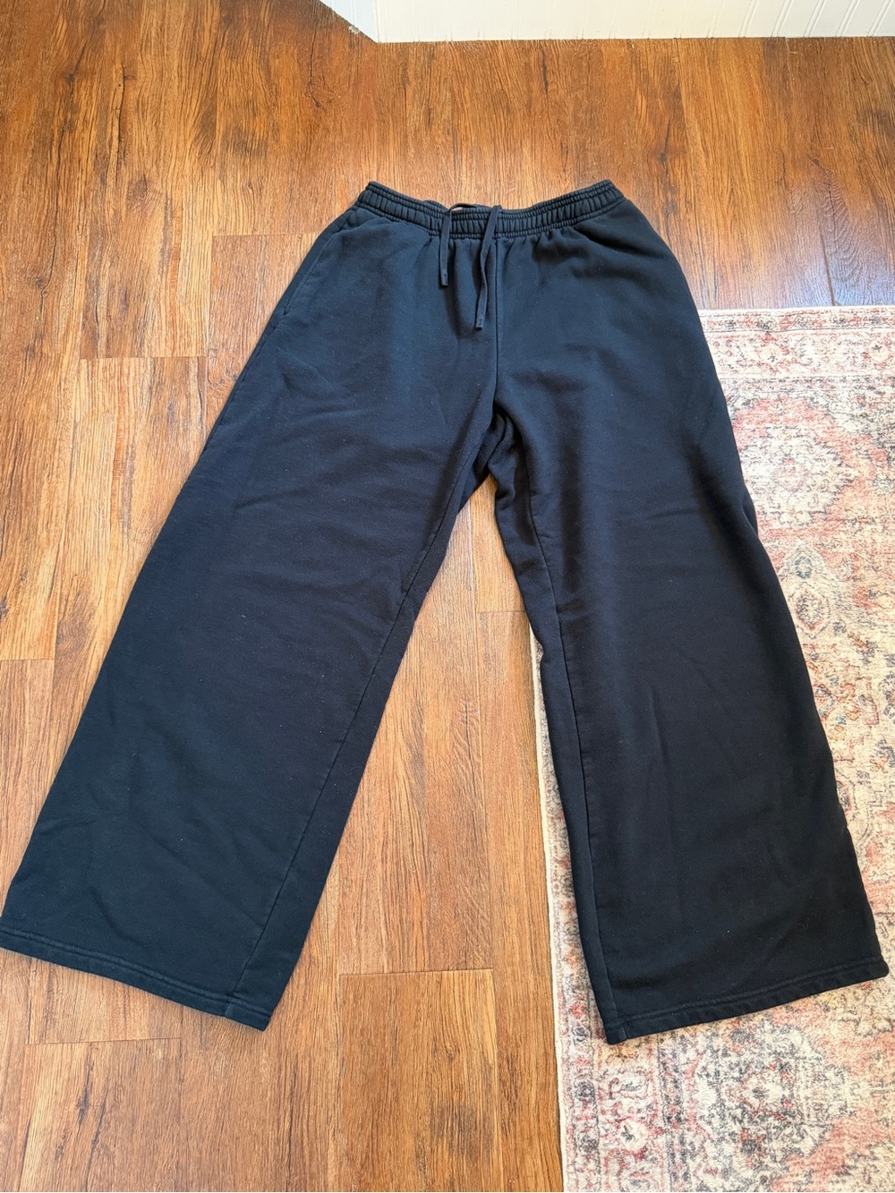 Black Womens Wide-Leg Sweatpants - Classic Everyday Comfort